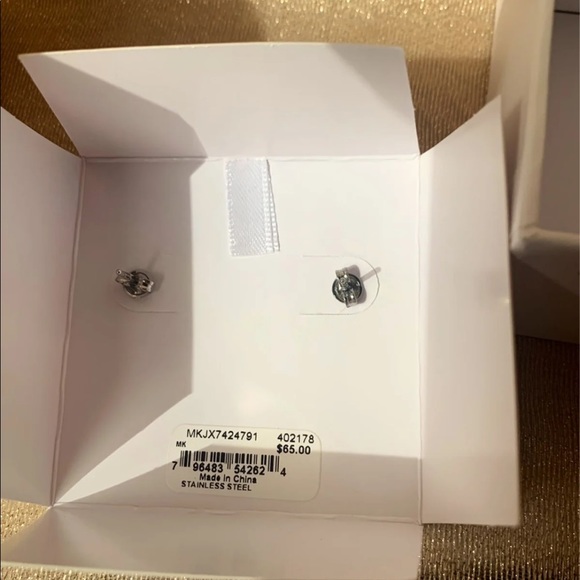 MICHAEL KORS Rose Gold Heart Lock Padlock Pave Stud Earrings NWT - Picture 6 of 6